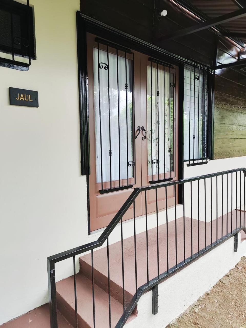 Avita Lodge Quesada  Exterior foto